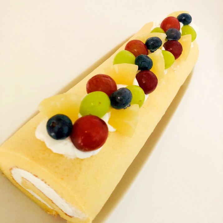 フルーツロールケーキ レシピ 作り方 By さくらぐみ 楽天レシピ フルーツロールケーキ レシピ 作り方 By さくらぐみ 楽天レシピ